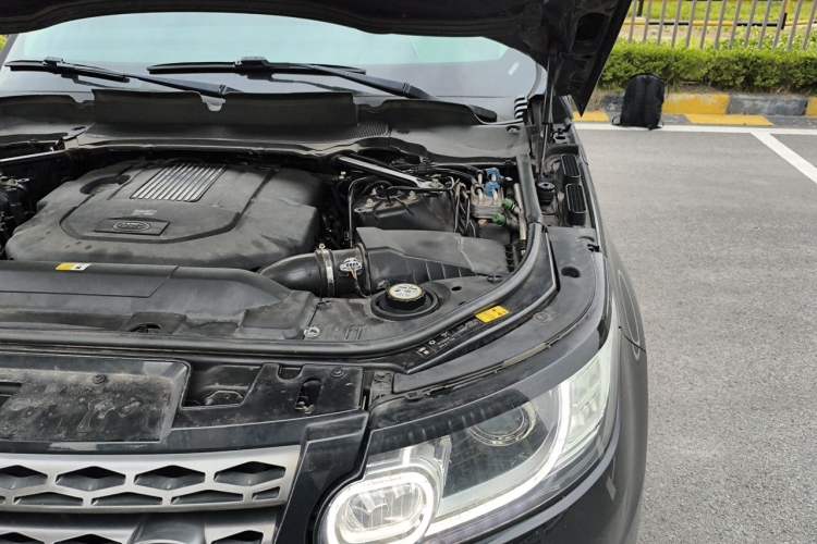 Used Land Rover Range Sport  Engine Bay Left