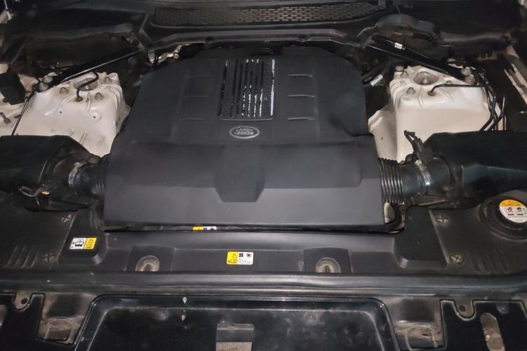 Used Land Rover Range Sport 2017 3.0 SC V6 HSE DYNAMIC Engine Bay