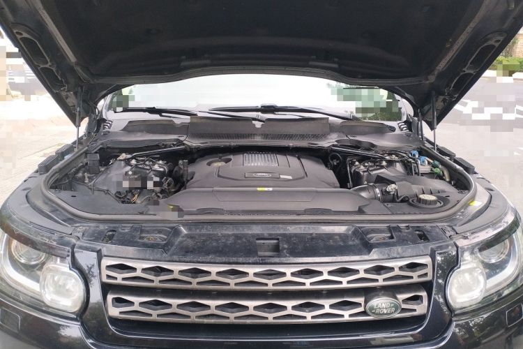 Used Land Rover Range Sport  Engine Bay