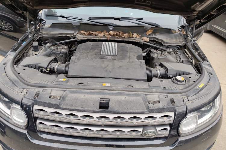 Used Land Rover Range Sport 2017 3.0 SC V6 SE Engine Bay