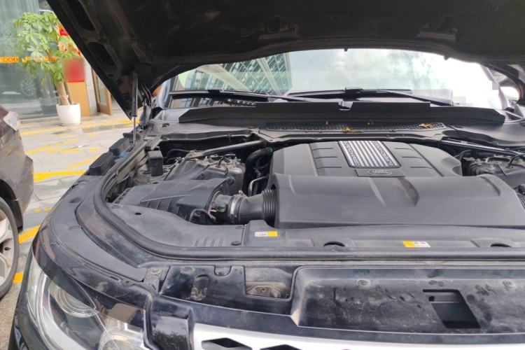 Used Land Rover Range Sport 2017 3.0 SC V6 HSE Engine Bay Right
