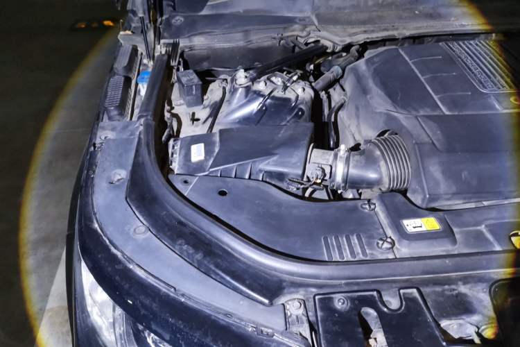 Used Land Rover Range Sport 2017 3.0 SC V6 SE Engine Bay Right