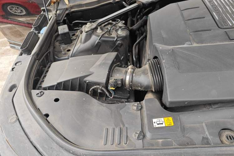 Used Land Rover Range Sport 2017 3.0 SC V6 HSE DYNAMIC Engine Bay Right