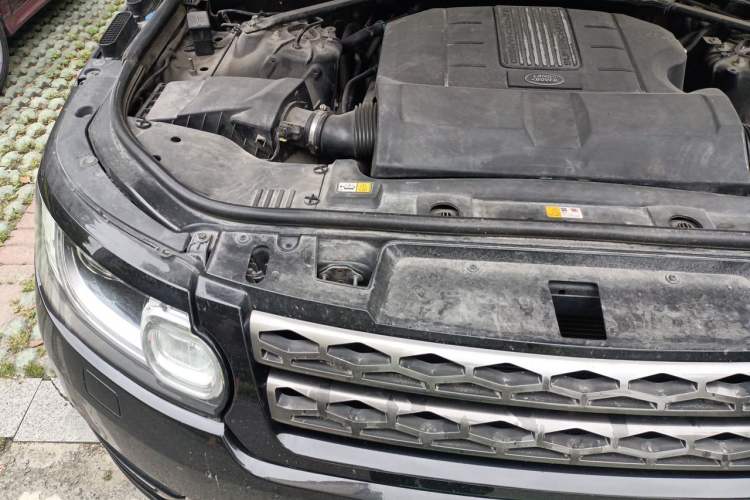 Used Land Rover Range Sport 2017 3.0 SC V6 SE Engine Bay Right
