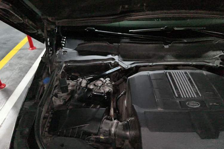 Used Land Rover Range Sport  Engine Bay Right