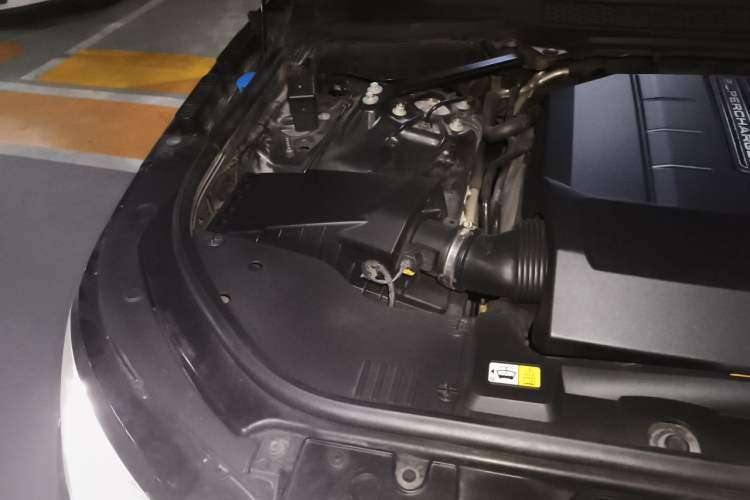 Used Land Rover Range Sport 2017 3.0 SC V6 SE Engine Bay Right