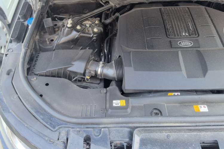 Used Land Rover Range Sport 2017 3.0 SC V6 HSE DYNAMIC Engine Bay Right
