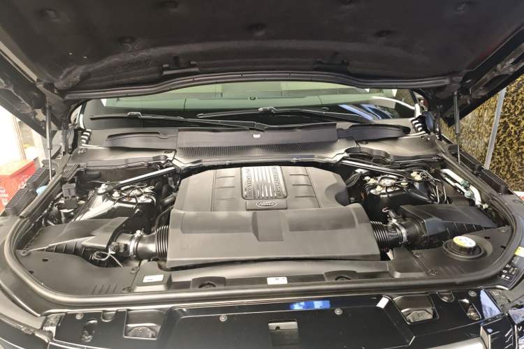 Used Land Rover Range Sport 2017 3.0T Gasoline SE U.S. Specification Engine Bay