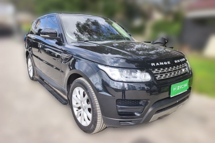 Used Land Rover Range Sport  Front Right 45 Deg