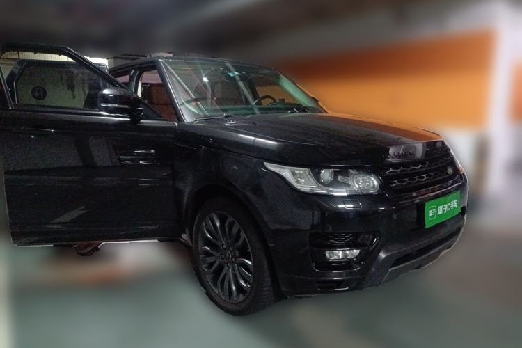 Used Land Rover Range Sport 2017 3.0 SC V6 HSE DYNAMIC Front Right 45 Deg