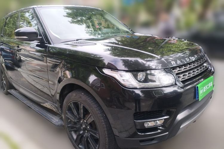 Used Land Rover Range Sport  Front Right 45 Deg