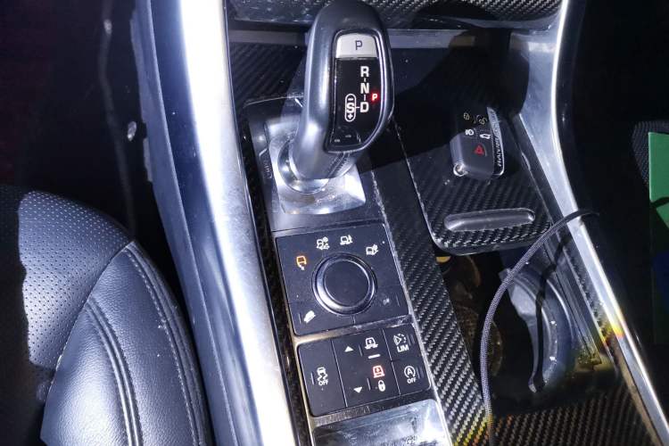 Used Land Rover Range Sport 2017 3.0 SC V6 SE Gear Lever