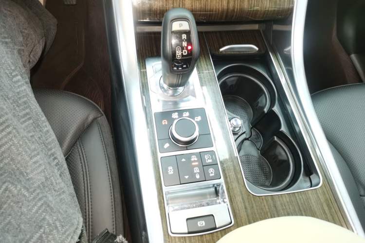 Used Land Rover Range Sport 2017 3.0 SC V6 HSE Gear Lever