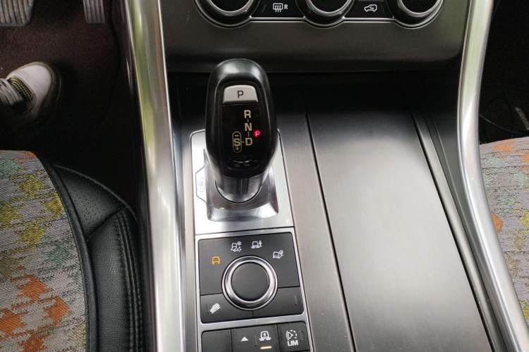 Used Land Rover Range Sport  Gear Lever