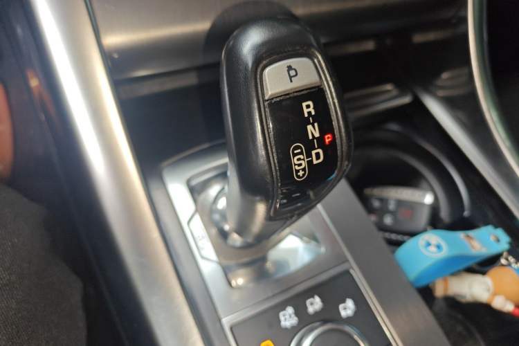 Used Land Rover Range Sport 2017 3.0 SC V6 SE Gear Lever