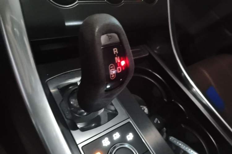 Used Land Rover Range Sport 2017 3.0 SC V6 SE Gear Lever