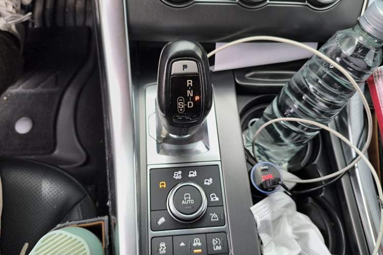Used Land Rover Range Sport  Gear Lever
