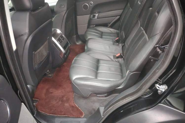 Used Land Rover Range Sport 2017 3.0 SC V6 SE Interior 2