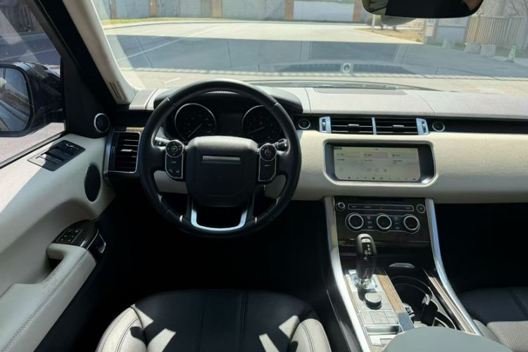 Used Land Rover Range Sport 2017 3.0 SC V6 HSE Interior 3