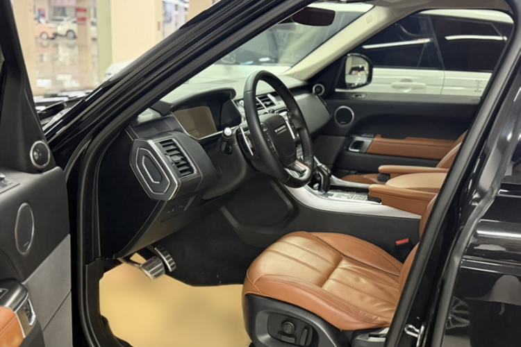 Used Land Rover Range Sport 2017 3.0 SC V6 HSE DYNAMIC Interior 3