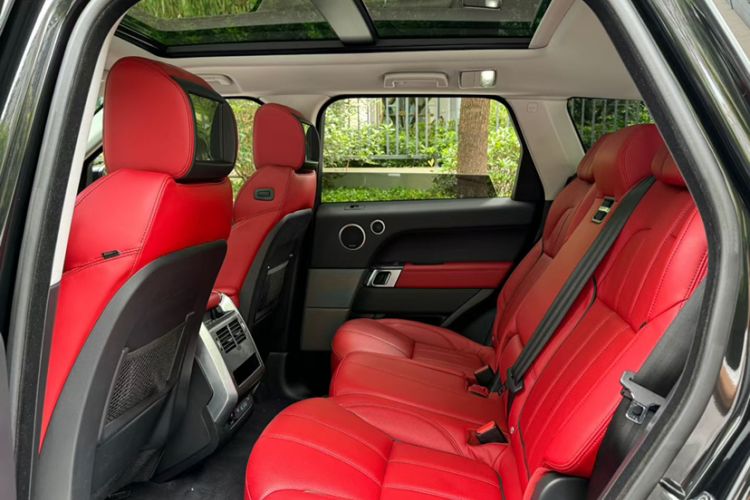 Used Land Rover Range Sport 2017 3.0 SC V6 HSE DYNAMIC Interior 3