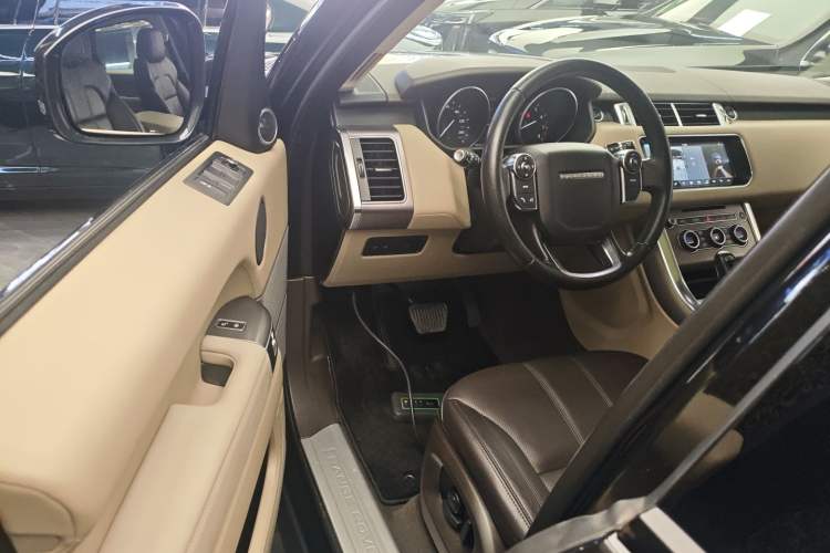 Used Land Rover Range Sport 2017 3.0T Gasoline SE U.S. Specification Interior 3