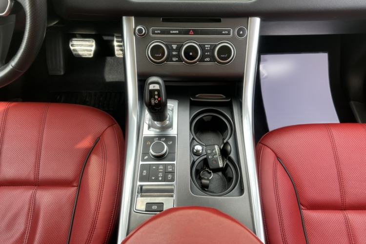 Used Land Rover Range Sport 2017 3.0 SC V6 HSE DYNAMIC Interior 4