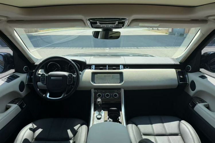 Used Land Rover Range Sport 2017 3.0 SC V6 HSE Interior 4