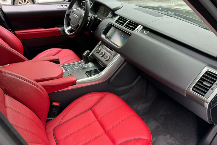 Used Land Rover Range Sport 2017 3.0 SC V6 HSE DYNAMIC Interior 4