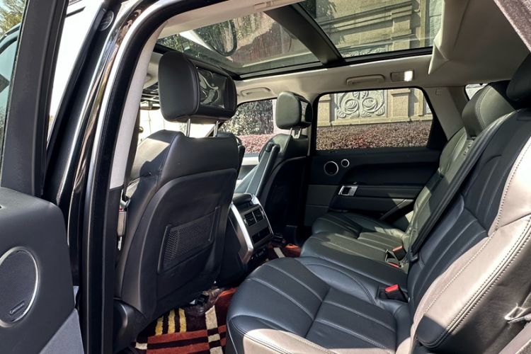 Used Land Rover Range Sport 2017 3.0 SC V6 HSE DYNAMIC Interior 7