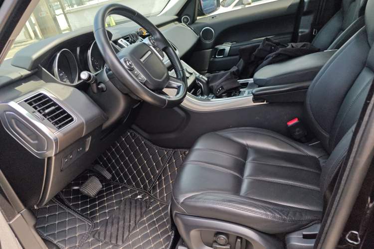 Used Land Rover Range Sport 2017 3.0 SC V6 SE Left Front Seat