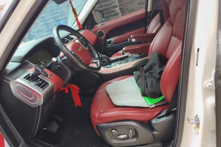 Used Land Rover Range Sport  Left Front Seat