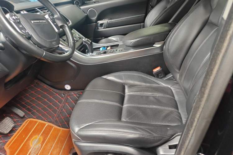 Used Land Rover Range Sport 2017 3.0 SC V6 SE Left Front Seat