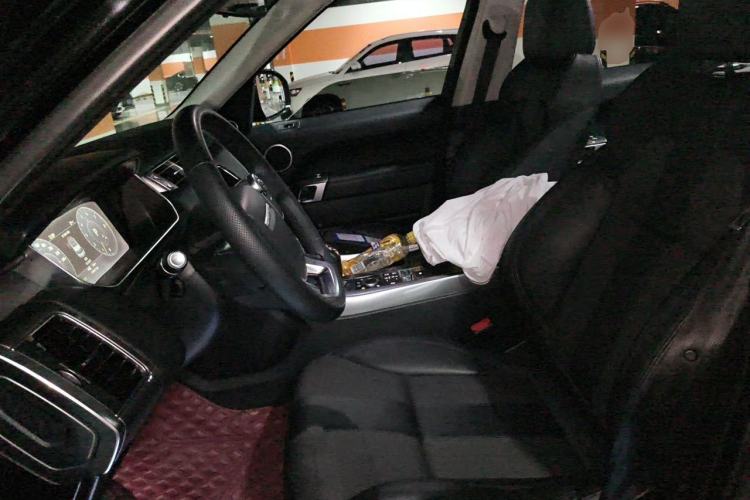 Used Land Rover Range Sport  Left Front Seat