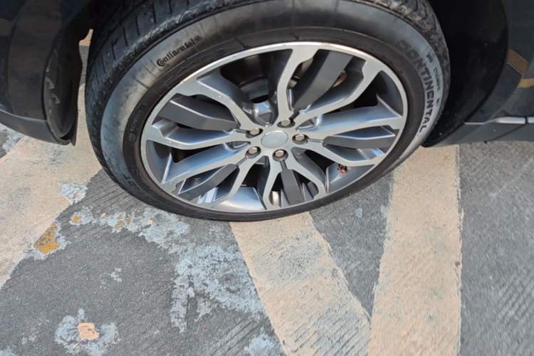 Used Land Rover Range Sport 2017 3.0 V6 SC SE Left Front Wheel Hub