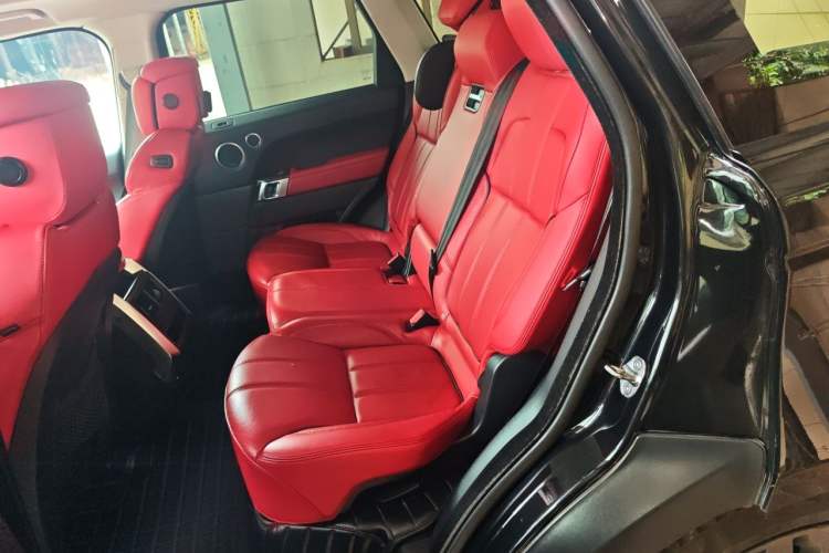 Used Land Rover Range Sport 2017 3.0 SC V6 HSE DYNAMIC Left Rear Seat