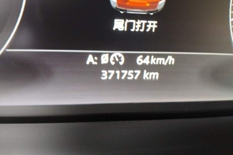 Used Land Rover Range Sport  Odometer Close Up