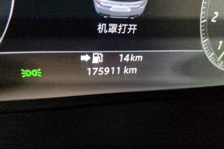 Used Land Rover Range Sport  Odometer Close Up