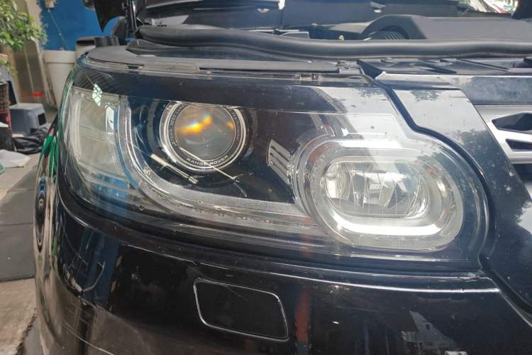 Used Land Rover Range Sport 2017 3.0 SC V6 SE Right Front Headlight