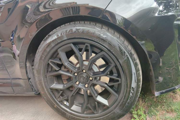 Used Land Rover Range Sport 2017 3.0 SC V6 HSE DYNAMIC Right Front Wheel Hub