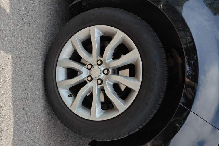 Used Land Rover Range Sport 2017 3.0 SC V6 HSE Right Front Wheel Hub