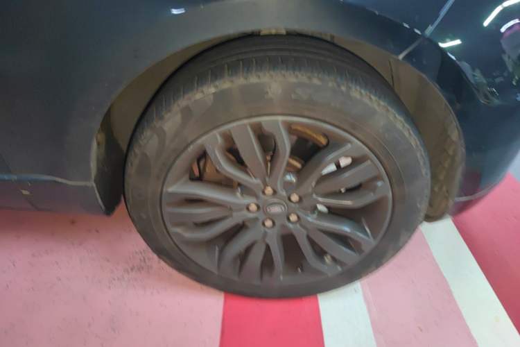 Used Land Rover Range Sport 2017 3.0 SC V6 HSE DYNAMIC Right Front Wheel Hub