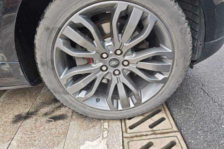Used Land Rover Range Sport 2017 3.0 SC V6 HSE DYNAMIC Right Front Wheel Hub