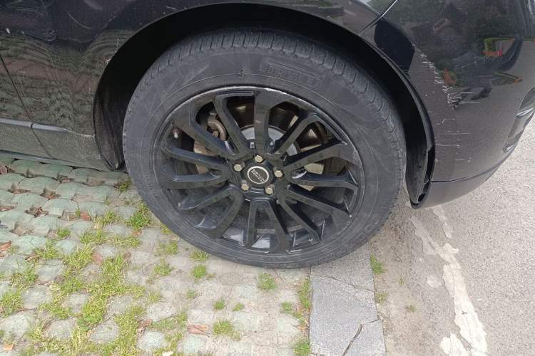 Used Land Rover Range Sport 2017 3.0 SC V6 SE Right Front Wheel Hub