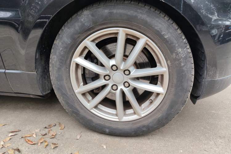 Used Land Rover Range Sport 2017 3.0 SC V6 SE Right Front Wheel Hub