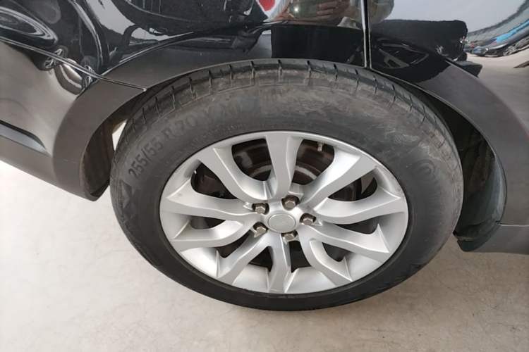 Used Land Rover Range Sport 2017 3.0 SC V6 SE Right Rear Wheel Hub