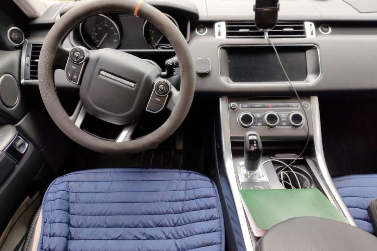 Used Land Rover Range Sport 2017 3.0 SC V6 SE Steering Wheel