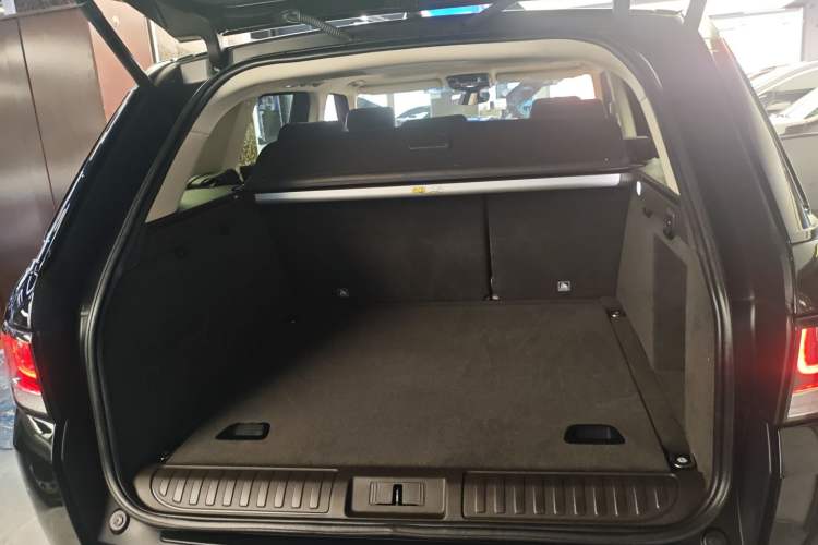 Used Land Rover Range Sport 2017 3.0T Gasoline SE U.S. Specification Trunk