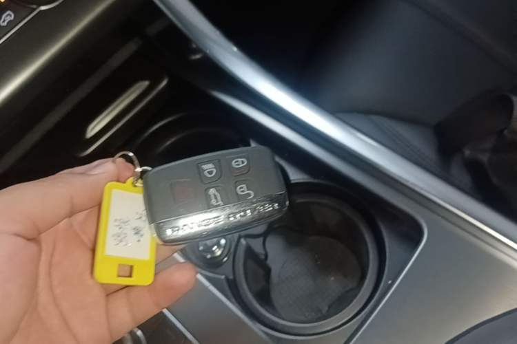 Used Land Rover Range Sport 2017 3.0 SC V6 SE Vehicle Key