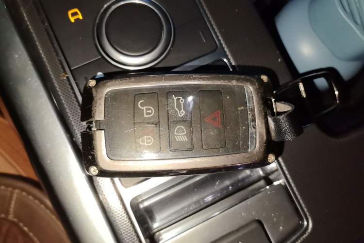 Used Land Rover Range Sport  Vehicle Key